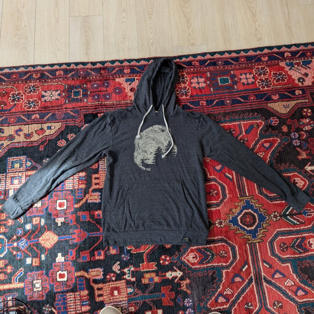United By Blue Men's Hoodie Size M Sustainable Made in USA.
